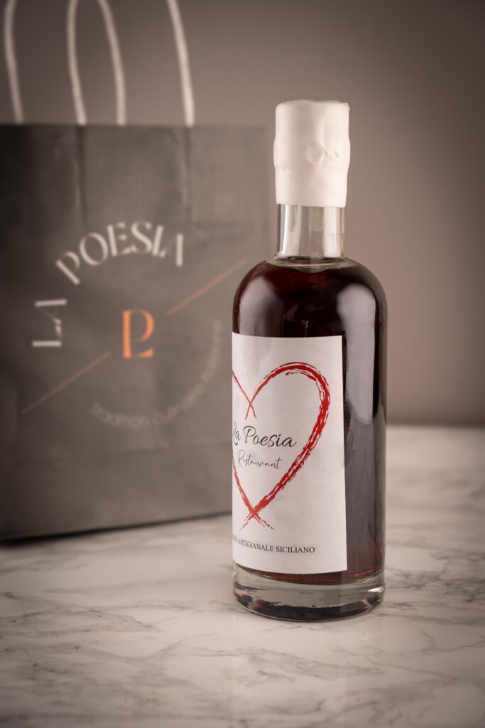 Bouteille de liqueur La poesia